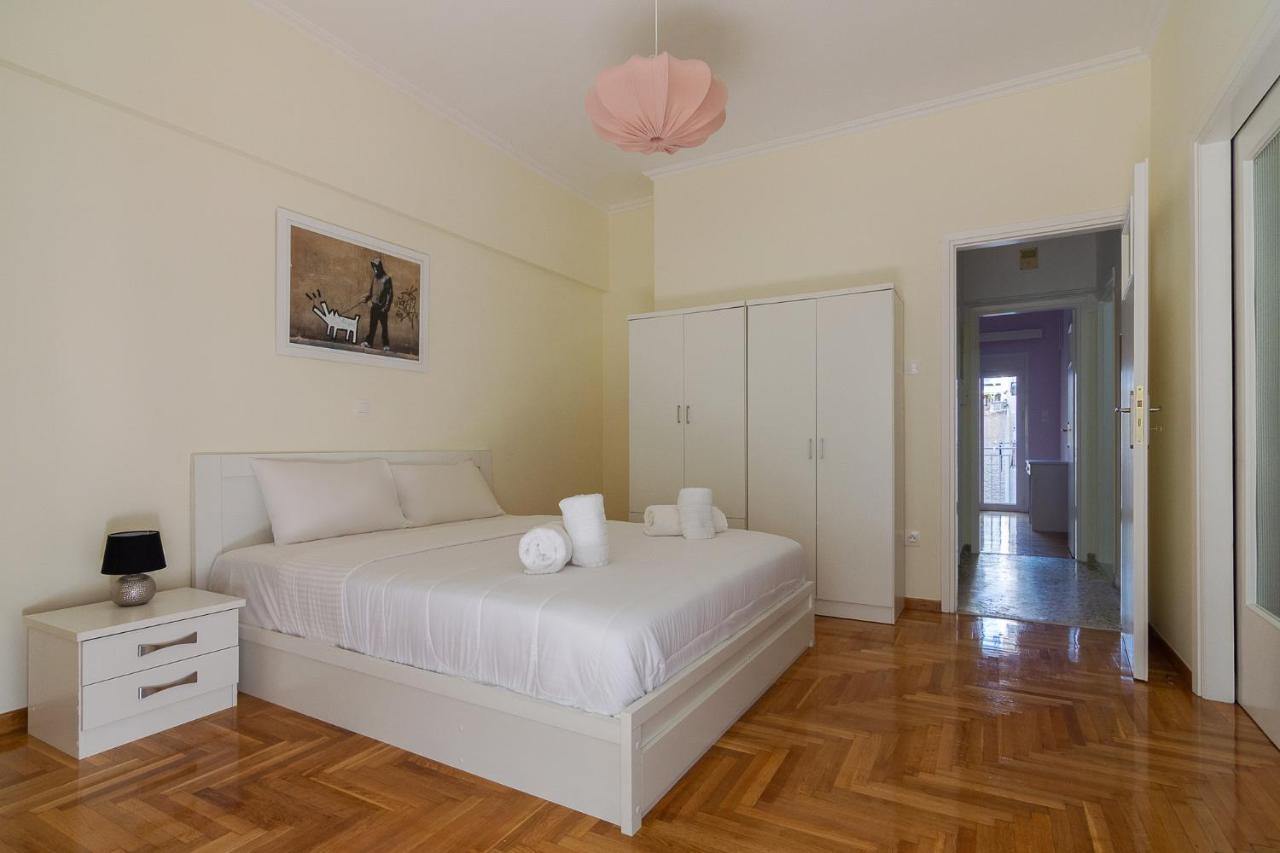 Bright And Spacious 2-Bedrooms Apartment In เอเธนส์ ภายนอก รูปภาพ