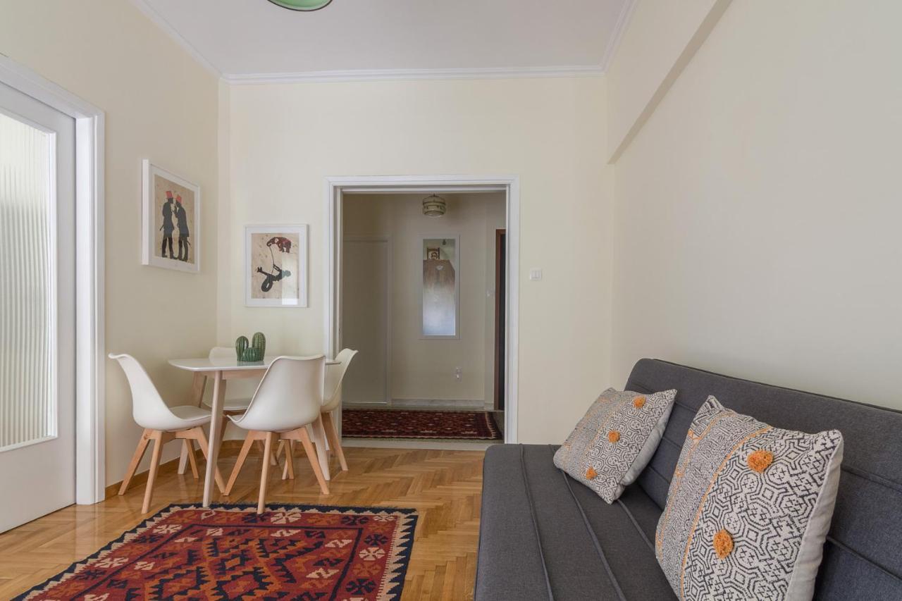 Bright And Spacious 2-Bedrooms Apartment In เอเธนส์ ภายนอก รูปภาพ